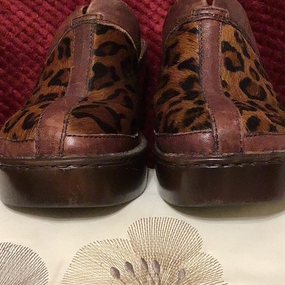 Ladies Born Mule Clogs - Picture 6 of 9